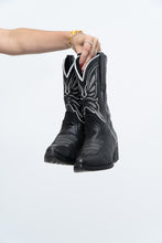 Load image into Gallery viewer, Vintage x Made in Mexico x STERLING RIVER Black Leather Butterfly Cowboy Boots (7W)
