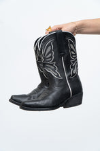 Load image into Gallery viewer, Vintage x Made in Mexico x STERLING RIVER Black Leather Butterfly Cowboy Boots (7W)
