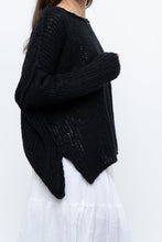 Load image into Gallery viewer, FREE PEOPLE x Black Knit Lightweight Sweater (XS-M)