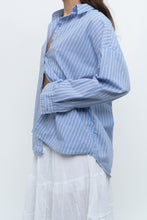 Load image into Gallery viewer, Vintage x Blue Striped Cotton-blend Beachy Buttonup (XS-L)