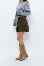 Load image into Gallery viewer, Vintage x Made in Canada x Green Plaid Wool Pleated Mini Skirt (M)