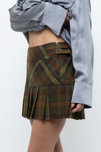 Load image into Gallery viewer, Vintage x Made in Canada x Green Plaid Wool Pleated Mini Skirt (M)