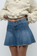 Load image into Gallery viewer, Vintage x TOMMY HILFIGER Denim Pleated Mini Skirt (M)
