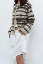 Load image into Gallery viewer, Vintage x Beige Patterned Knit Cardigan (XS-M)