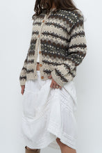 Load image into Gallery viewer, Vintage x Beige Patterned Knit Cardigan (XS-M)