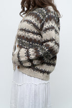 Load image into Gallery viewer, Vintage x Beige Patterned Knit Cardigan (XS-M)