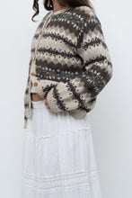 Load image into Gallery viewer, Vintage x Beige Patterned Knit Cardigan (XS-M)