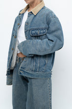 Load image into Gallery viewer, Vintage x DENVER HAYES Faded Midwash Denim Fleece Jacket (S-L)