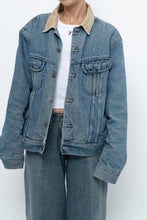 Load image into Gallery viewer, Vintage x DENVER HAYES Faded Midwash Denim Fleece Jacket (S-L)