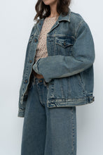 Load image into Gallery viewer, Vintage x GAP Mudwashed Denim Oversized Jacket (S-L)