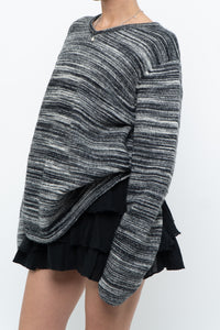 Vintage x Made in Hong Kong x Black, Grey Striped Knit Sweater (XS-L)