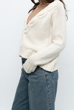 Load image into Gallery viewer, Vintage x Cream Cableknit Soft Cropped Swaeter (XS-M)