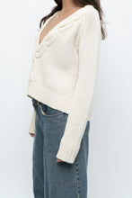 Load image into Gallery viewer, Vintage x Cream Cableknit Soft Cropped Swaeter (XS-M)