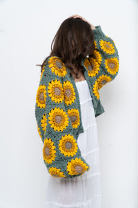 Vintage x Handmade Chunky Knit Sunflower Cardigan (XS-XXL)