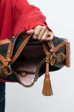 Load image into Gallery viewer, Vintage x DOONEY &amp; BURKE Black, Tan Pebble Leather Purse