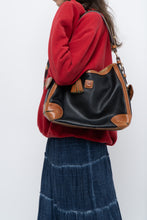 Load image into Gallery viewer, Vintage x DOONEY &amp; BURKE Black, Tan Pebble Leather Purse