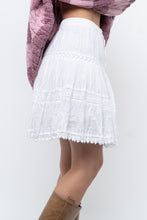 Load image into Gallery viewer, Vintage x White Lace Cotton Mini Skirt (XS, S)