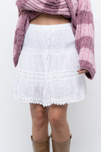 Load image into Gallery viewer, Vintage x White Lace Cotton Mini Skirt (XS, S)