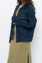 Load image into Gallery viewer, Vintage x Made in Canada x LEVI&#39;S Darkwash Denim Jacket (XS-M)