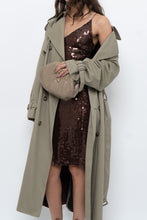 Load image into Gallery viewer, Vintage x Beige Sequin Chainlink Purse