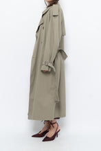 Load image into Gallery viewer, Vintage x Made in Canada x Beige Cotton Belted Trench (XS-L)