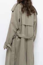 Load image into Gallery viewer, Vintage x Made in Canada x Beige Cotton Belted Trench (XS-L)