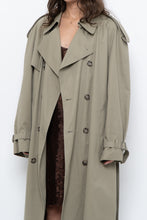 Load image into Gallery viewer, Vintage x Made in Canada x Beige Cotton Belted Trench (XS-L)