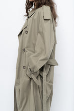 Load image into Gallery viewer, Vintage x Made in Canada x Beige Cotton Belted Trench (XS-L)