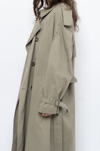 Load image into Gallery viewer, Vintage x Made in Canada x Beige Cotton Belted Trench (XS-L)