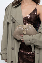 Load image into Gallery viewer, Vintage x Beige Sequin Chainlink Purse