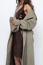 Load image into Gallery viewer, Vintage x Beige Sequin Chainlink Purse