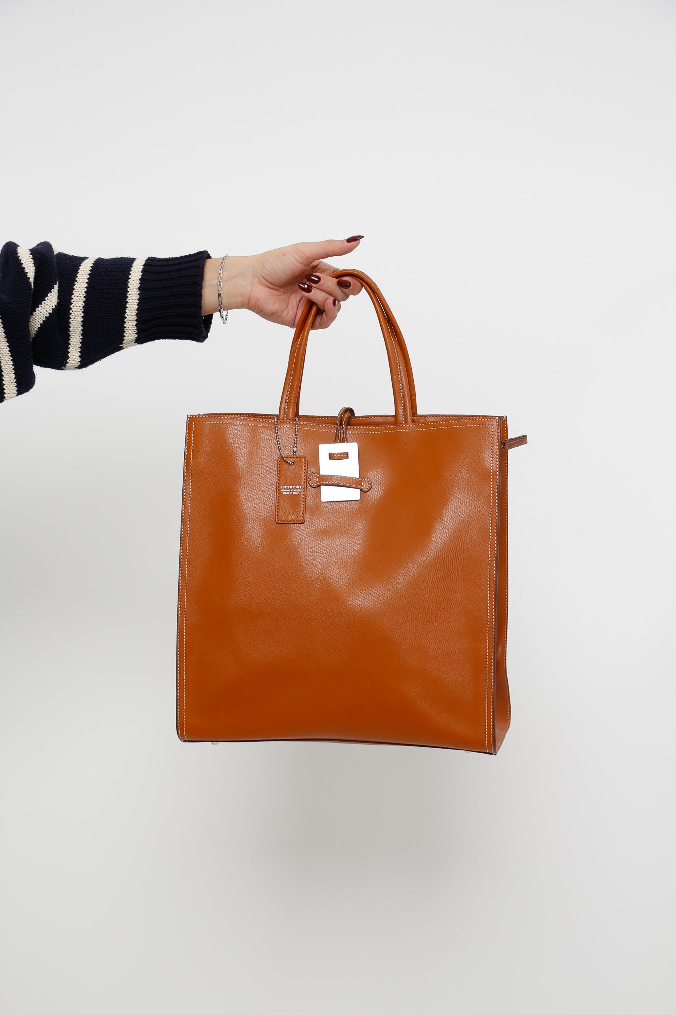 CROMIA x Made in Italy x Camel Structured Leather Purse