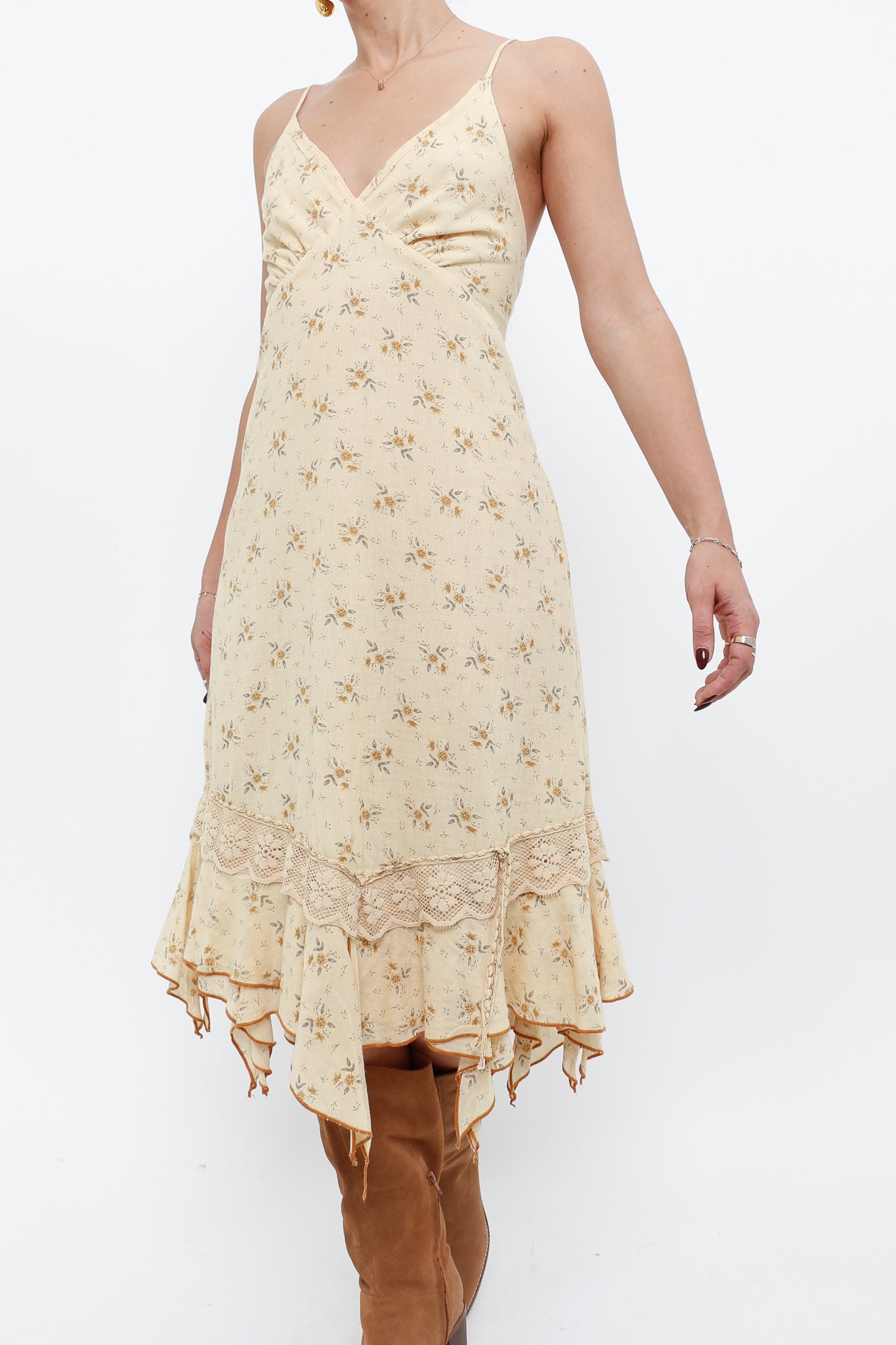 Vintage x Made in Thailand x Light Yellow Floral Midi Dress (S, M)