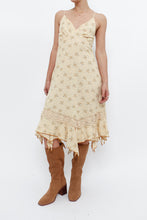 Load image into Gallery viewer, Vintage x Made in Thailand x Light Yellow Floral Midi Dress (S, M)
