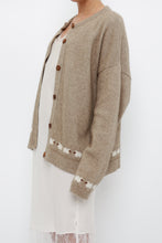 Load image into Gallery viewer, Vintage x Made in New Zealand x Beige Sheep Patterned Soft Cardigan (XS-L)