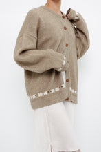 Load image into Gallery viewer, Vintage x Made in New Zealand x Beige Sheep Patterned Soft Cardigan (XS-L)