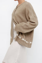 Load image into Gallery viewer, Vintage x Made in New Zealand x Beige Sheep Patterned Soft Cardigan (XS-L)