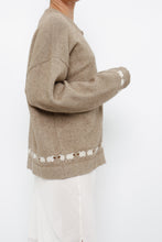 Load image into Gallery viewer, Vintage x Made in New Zealand x Beige Sheep Patterned Soft Cardigan (XS-L)