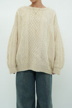 Load image into Gallery viewer, Vintage x Made in Scotland x Pure Wool Cream Cable Knit Sweater (S-L)