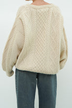 Load image into Gallery viewer, Vintage x Made in Scotland x Pure Wool Cream Cable Knit Sweater (S-L)