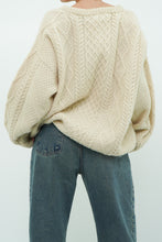 Load image into Gallery viewer, Vintage x Made in Scotland x Pure Wool Cream Cable Knit Sweater (S-L)