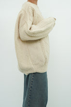 Load image into Gallery viewer, Vintage x Made in Scotland x Pure Wool Cream Cable Knit Sweater (S-L)