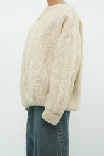 Load image into Gallery viewer, Vintage x Made in Scotland x Pure Wool Cream Cable Knit Sweater (S-L)