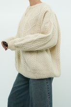 Load image into Gallery viewer, Vintage x Made in Scotland x Pure Wool Cream Cable Knit Sweater (S-L)