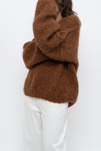 Load image into Gallery viewer, Vintage x Handmade Brown Shimmer Oversized Knit Sweater (M-XXL)