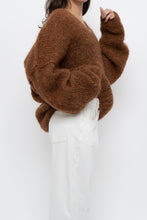 Load image into Gallery viewer, Vintage x Handmade Brown Shimmer Oversized Knit Sweater (M-XXL)