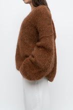 Load image into Gallery viewer, Vintage x Handmade Brown Shimmer Oversized Knit Sweater (M-XXL)