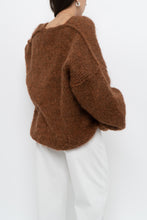 Load image into Gallery viewer, Vintage x Handmade Brown Shimmer Oversized Knit Sweater (M-XXL)