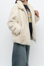 Load image into Gallery viewer, Vintage x Cream Fleece (XS-L)