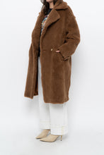 Load image into Gallery viewer, Modern x Teddybear Faux Fur Camel Trench (XS-M)